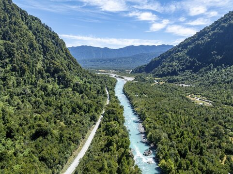 Valle Cholila mountain valley with Rio Blanco river, near Hornopir&eacute;n, Parque Nacional Hornopir&eacute;n, aerial view, Patagonia, Los Lagos, Chile