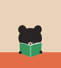 本を読むクマ © risusha