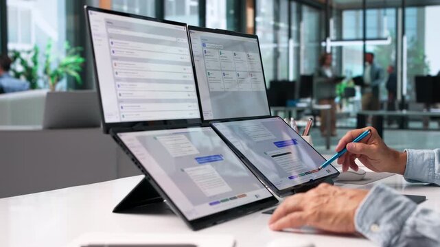 Customer Support Specialist Using AI Chatbot Platform