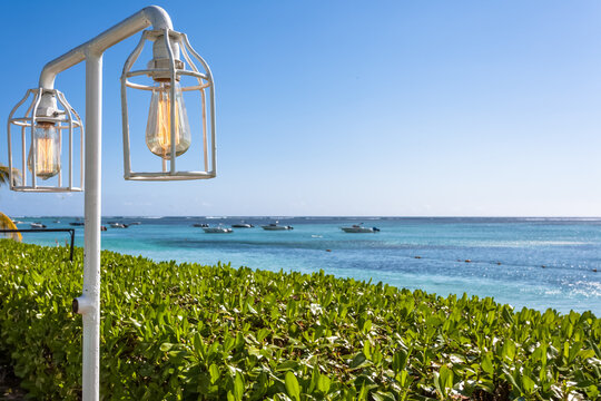 lampadaire sur plage 
