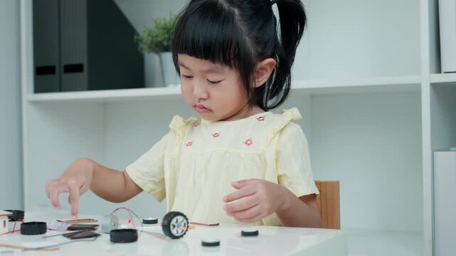 Electronic Activity Kit, STEM science toy,  child learn electrical processes through hand on experience without screen time, emotional intelligence, intellectual intelligence, executive function.
