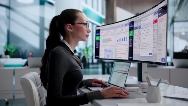 Healthcare Analyst Reviews Denial Management Dashboard