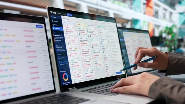 Customer Support Agent Resolves Help Desk Issues