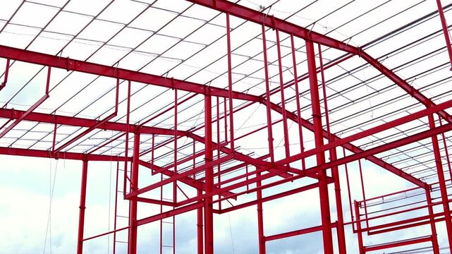 Structures and construction sites for large-scale buildings, projects factories, shopping malls, and outdoor construction areas hazardous zones within industrial plants. Metal beam