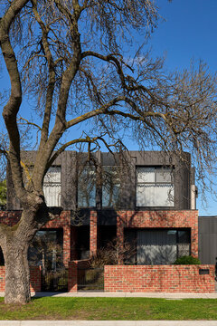 Modern Townhouse Design in Melbourne Suburb, Australia