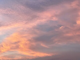 Obraz premium Pink Sky on a Breezy Relaxed Day
