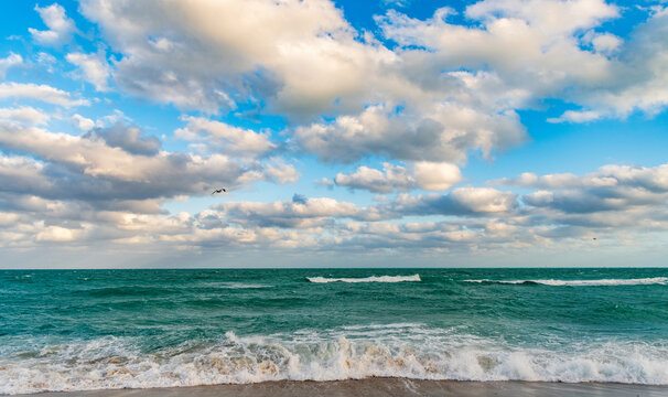Sea sunrise on ocean beach. Sunset seascape at summer vacation. Horizon with sea cloudy sky. Calm horizon at sea. Romantic summer vacation seascape. Seascape horizon paradise. Beach after storm