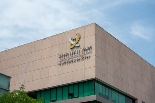 ZAPOPAN, MEXICO - AUGUST 28, 2026: Exterior upper facade of Magno Centro Joyero building.