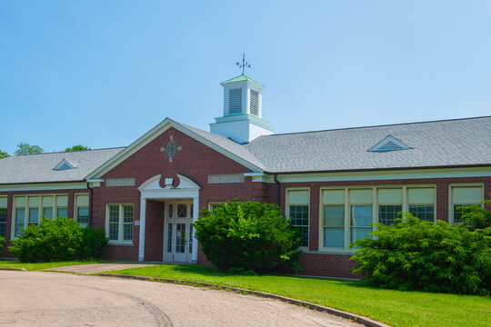 James R. D. Oldham Elementary School is a historic 1952 building at 640 Bullocks Point Avenue in village of Riverside, City of East Providence, Rhode Island RI, USA.  