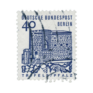 Vintage Deutsche Bundespost Berlin Trifels Castle Postage Stamp Isolated on Transparent Background for Postal History