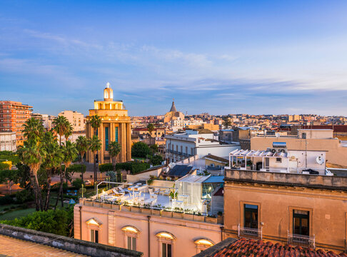 Syracuse, Sicily cityscape view at dawn. 228