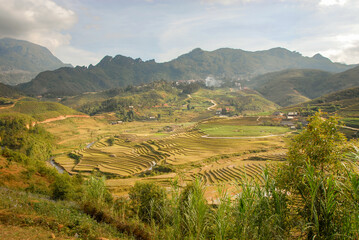 Fototapeta premium Landscape scenery near Sapa in Northern Vietnam with mountains and rice fields
