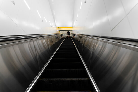 escalator