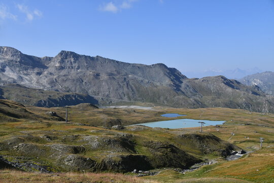 I laghi di Tramail,sopra Cervinia,splendidi specchi d'Acqua in cui si riflette il Cervino.