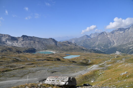 I laghi di Tramail,sopra Cervinia,splendidi specchi d'Acqua in cui si riflette il Cervino.
