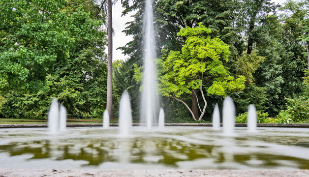 Wasserfont&auml;nen in einem Park