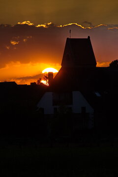 Sonnenuntergang &uuml;ber Veltheim