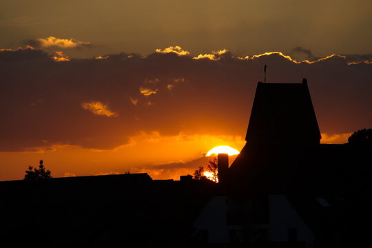Sonnenuntergang &uuml;ber Veltheim