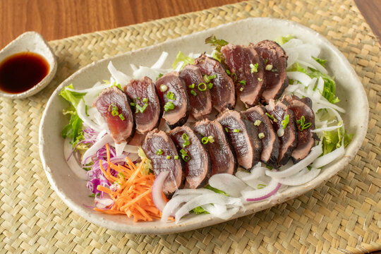 鰹の藁焼きののっけ盛り