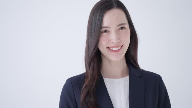 スーツのビジネスウーマン