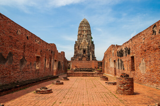 Wat Ratchaburana In Ayutthaya, Thailand