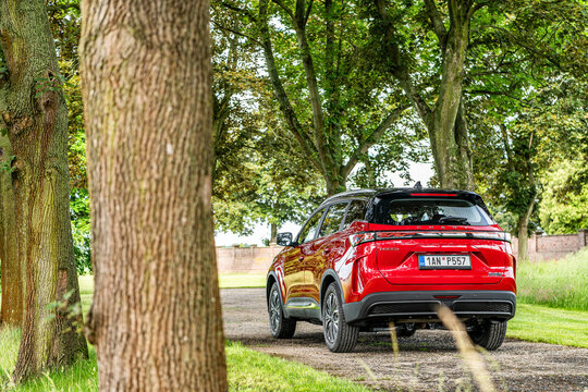 Chery Tiggo 7, model year 2026 in nature, Hradec Kralove, Czech Republic, 5. 6. 2026
