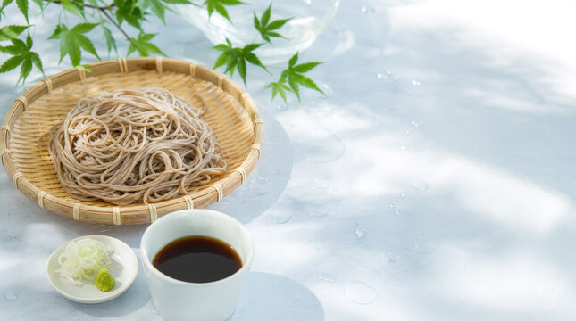 日本の夏を感じる爽やかな冷たいざるそば1.jpg