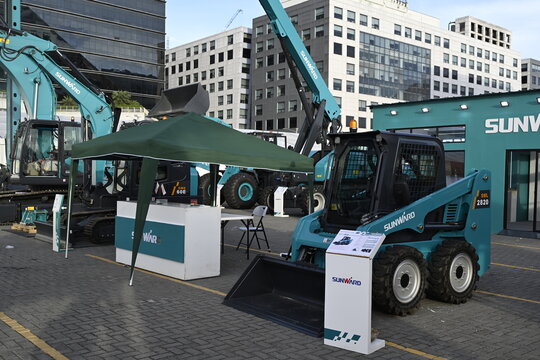 Sunward swl 2820 wheeled skid steer loader at Philconstruct in Pasay, Philippines