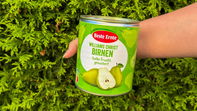 Hand holding beste ernte williams christ birnen can