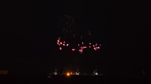 打ち上げ花火　スターマイン