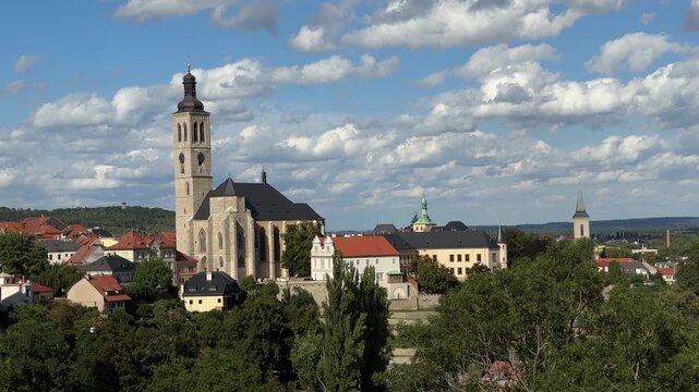 Kutna Hora in Czechia shows Church of St James, Gothic architecture and a historic tourism landmark in Europe by the Italian Court. Czech heritage, city travel, cultural sightseeing, medieval history.
