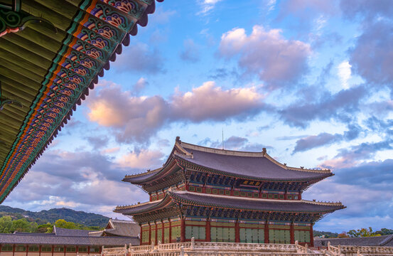The most beautiful Viewpoint gyeongbokgung palace,
panoramic, tourist attractions in the city park of seoul City,
 Asia business concept image,panoramic modern cityscape building in korea. 
