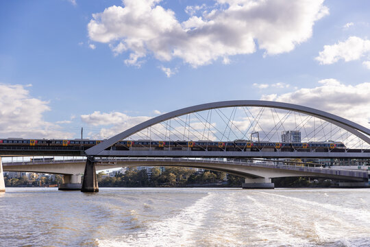 Merivale rail bridge with a train crossing the Brisbane River