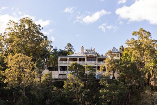 majestic stately home surrounded by gum trees