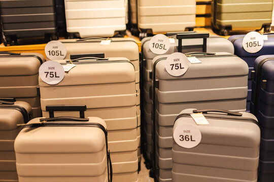 Hard Shell Suitcases With Capacity Size Labels