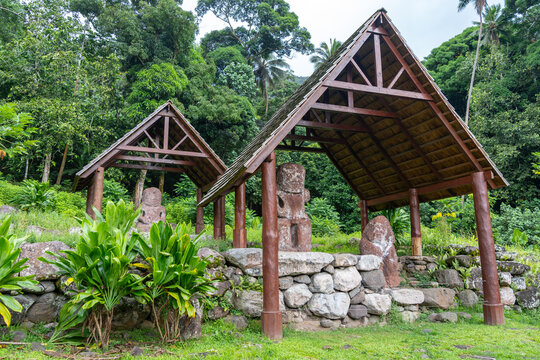 Large ancient tiki at Te Lipona, Puamau, Hiva Oa, French Polynesia