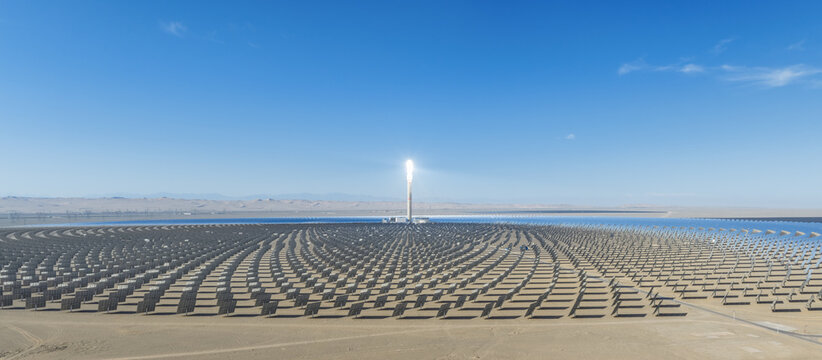 Molten Salt Solar Tower Power Plant in Desert