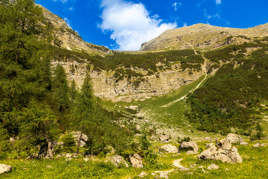 Blick &uuml;ber die Wurzeralm auf Warscheneck und Toter Mann, &Ouml;sterreich