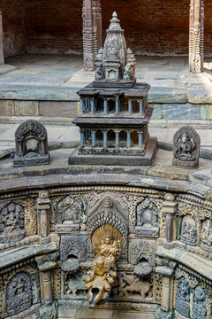Nepal. Central. Kathmandu. Kathmandu Valley. Patan. Situated in the Sundari Chowk courtyard of the Royal Palace, the Tusha Hiti pool, a 17th-century stone sculpture