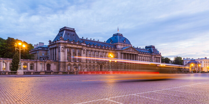 Belgium, Brussels, Royal Palace of Brussels in the evening