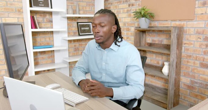 Lifestyle videos indoor of people doing activities at office, businessman in office, talking during