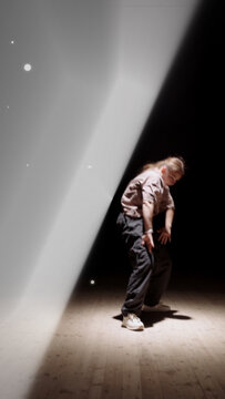 Premium Transitions Light Rays 14 Variations VERTICAL &ndash; Volumetric Light Beams, Glowing Rays and Cinematic Wipe Transition Effects for Videos, Promos, Reels and Social Media Content