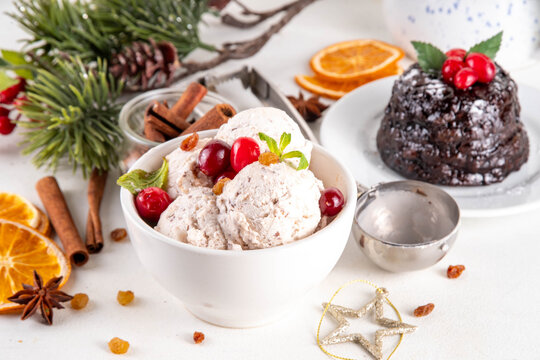 Christmas pudding ice cream