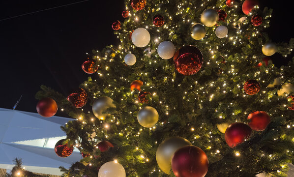 Christmas time, Christmas tree decorations