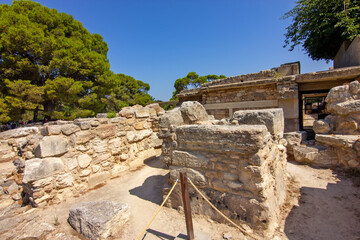 Naklejka premium Ancient ruins within the archaeological site of the Palace of Knossos on Crete, Greece