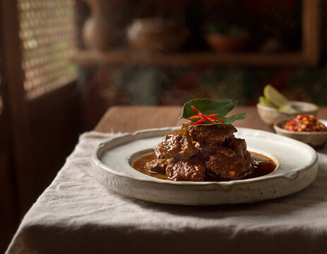 Slow-Cooked Indonesian Beef Rendang with Aromatic Spices