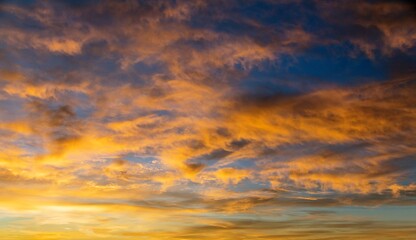 Obraz premium sky cloud landscape sunset evening sky background