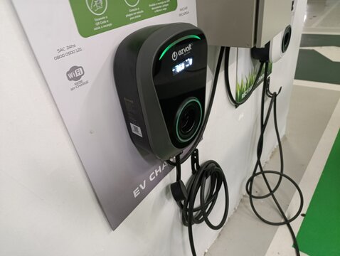Recarga de Ve&iacute;culo El&eacute;trico - Eletroposto - Electric Vehicle Charging &ndash; Charging Station..