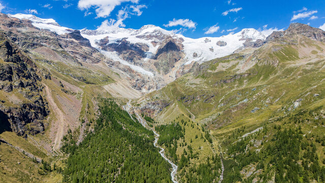 Il Monte Rosa e la valle del Lys e Gressoney dal colle del Rothorn