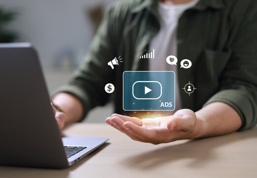digital marketing concept Marketers analyze online advertising campaigns and performance indicators. Advertise on websites and social media Banner advertising on the internet.